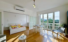 Brightlyapartment